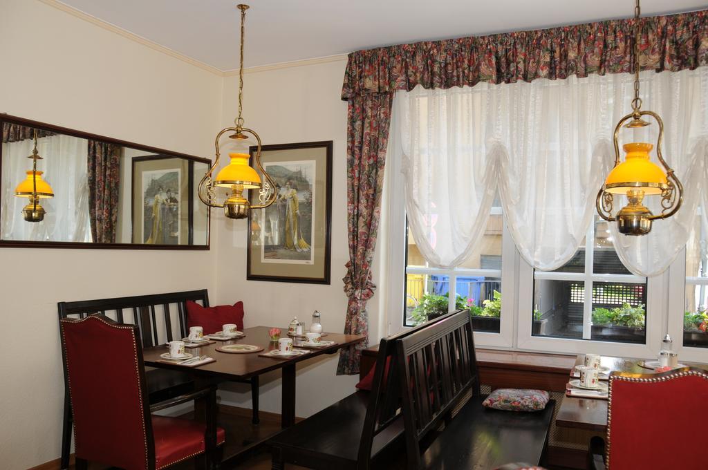 Hotel Admiral Висбаден Екстериор снимка