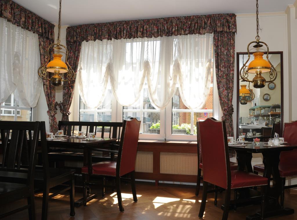 Hotel Admiral Висбаден Екстериор снимка