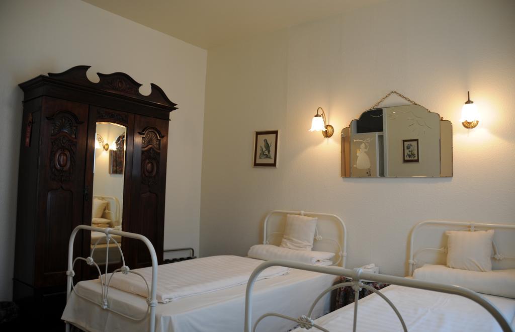 Hotel Admiral Висбаден Стая снимка