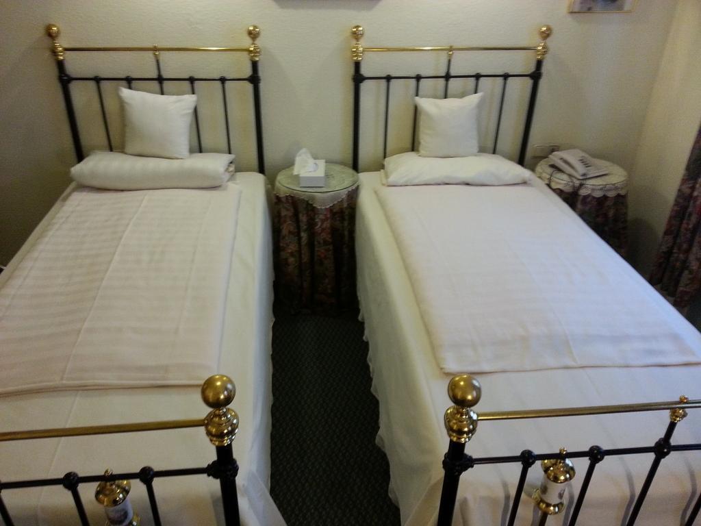Hotel Admiral Висбаден Стая снимка
