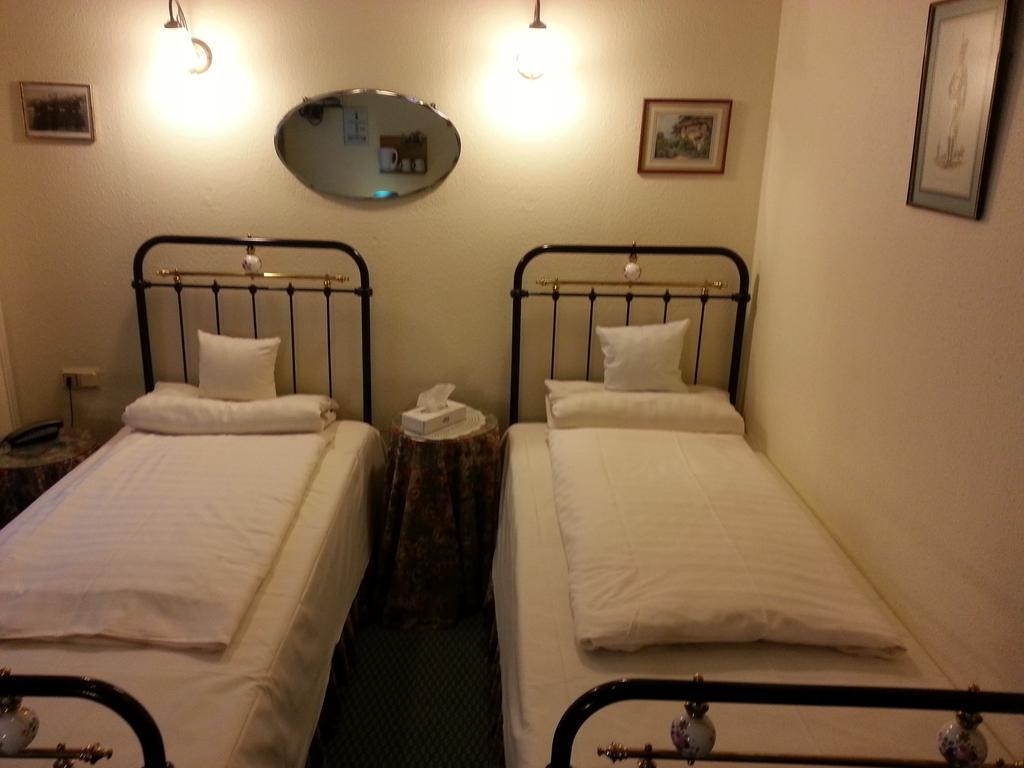 Hotel Admiral Висбаден Екстериор снимка